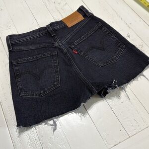 Levi’s rib cage straight Sz 25 premium button fly Women's Black Denim Shorts